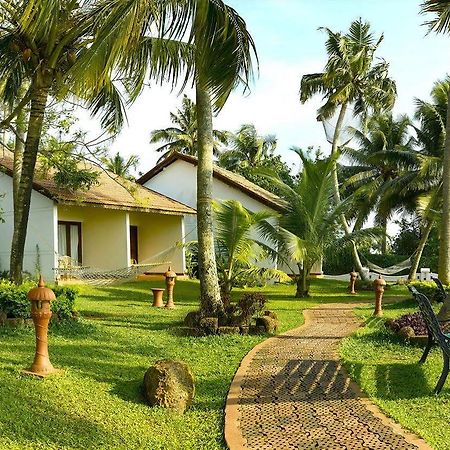 Abad Whispering Palms Ξενοδοχείο Kumarakom Εξωτερικό φωτογραφία
